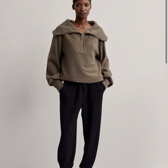 Varley Half Zip Pullover - Picture 2 of 4